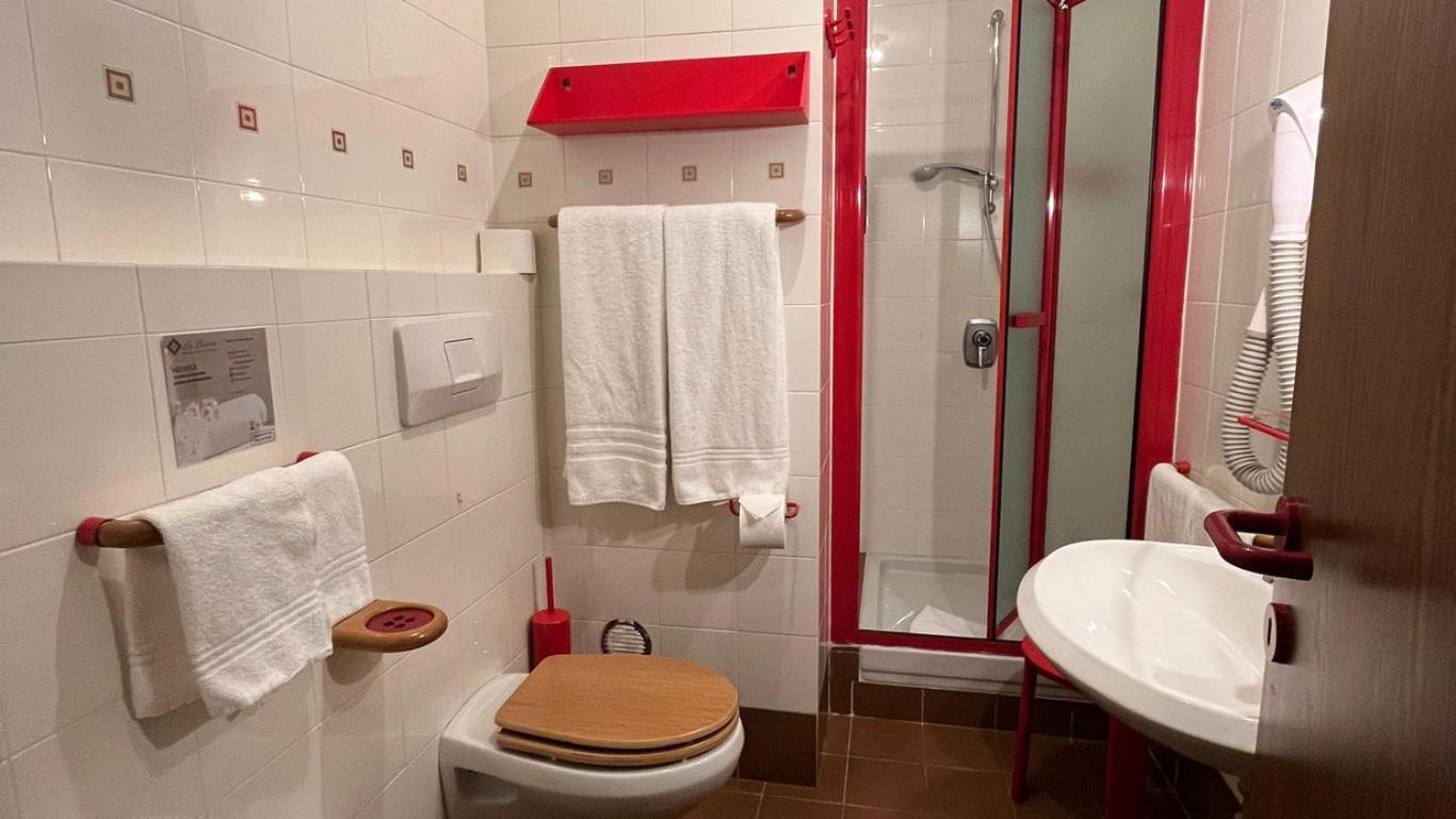 Hotel La Baita مادونا دي كامبيليو المظهر الخارجي الصورة