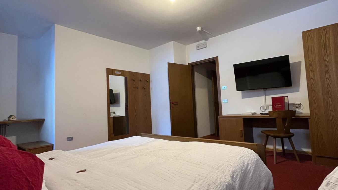Hotel La Baita مادونا دي كامبيليو المظهر الخارجي الصورة